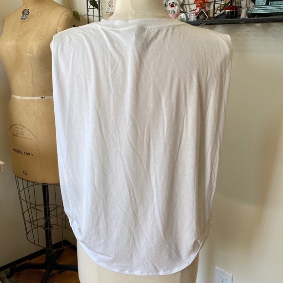 Athleta muscle top - Picture 4 of 6